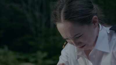 I need you to look at me, OK? - Jurassic Triangle