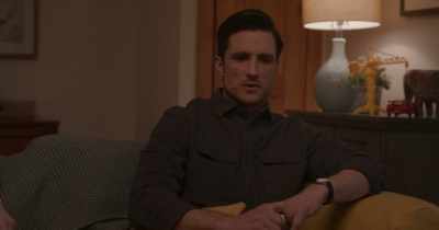 I need you to stop spending
time with the Coopers. - The Republic of Sarah
