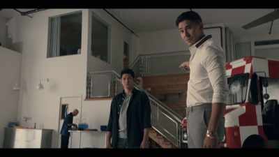 I need you to take Kai over there
to get a windshield for the, uh... - Wu Assassins