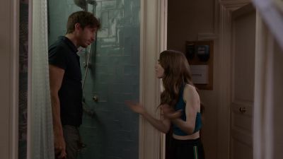 - Non.
- What do you mean, "Non"? - Emily in Paris