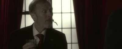 I noticed some papers
in her room. - Bram Stoker's Van Helsing