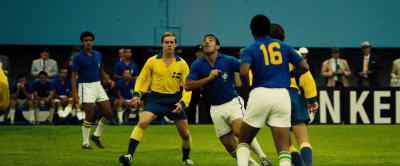 Now in complete control! - Pelé: Birth of a Legend