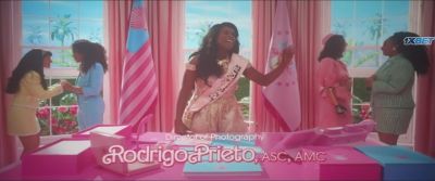 ♪ Oh, pink ♪ - Barbie