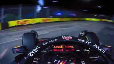 Oh, Verstappen off! Huge lockup. - Formula 1: Drive to Survive