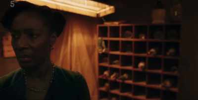 I was on the loo and... - Agatha and the Midnight Murders