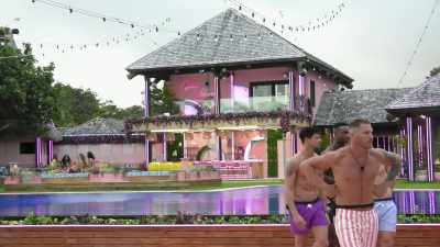 >> I ONLY STEPPED FORWARD FOR
MICHAEL, BUT ALL THE GUYS - Love Island