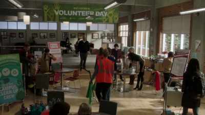 ♪ I open up my arms and find ♪ - Pretty Little Liars: The Perfectionists