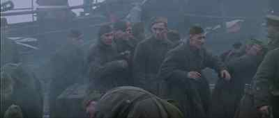 Over here, stretcher! - Enemy at the Gates