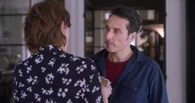 I owe this, I could give you... - I Am Not an Easy Man
