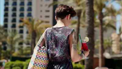 - Pauline!
- What? - Benidorm