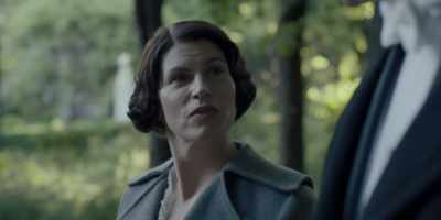 I picture relatives
overstaying their welcome. - Flowers in the Attic: The Origin