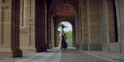 I plan to meet Miranda's family - Picnic at Hanging Rock