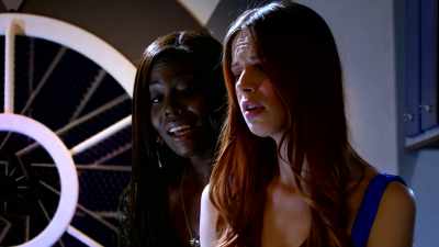 I prefer my playthings pretty - Femalien: Cosmic Crush