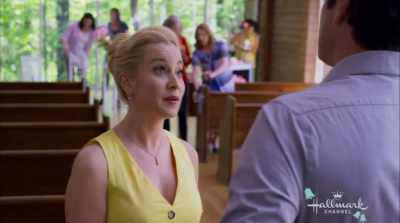- I promised Emma icecream over an hour ago. - Wedding at Graceland
