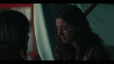 ‐I promised him
we were gonna stick together.
‐Yeah. Yeah, well, - Y: The Last Man