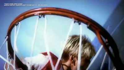 - ♪ I put it in the hoop like slam ♪ - Aaron Carter: The Little Prince of Pop