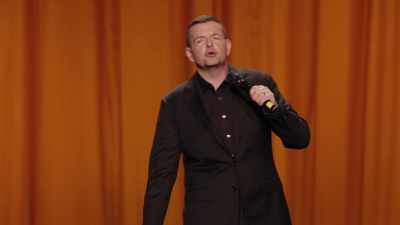 I was putting something
in my kitchen bin, - Kevin Bridges: The Overdue Catch-Up