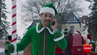 -I quit, too.
-What? - Christmas Unwrapped