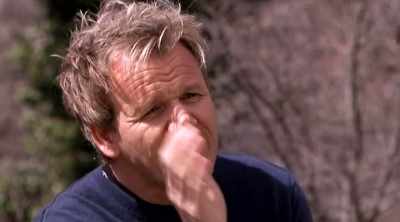 I REALLY BELIEVE
THAT HE'S DOING IT - Kitchen Nightmares