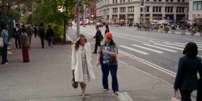 - I really like you.
- Yeah, man, we
are becoming close. - And Just Like That…