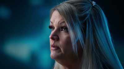 I really want her not
to be stuck there - Haunted Hospitals