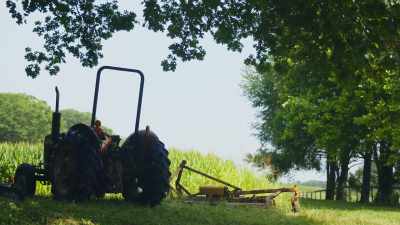 I really wanted
to combine rural America - Going Nowhere