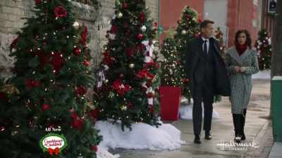 - I remember everything
now, but for how long? - A Kiss Before Christmas