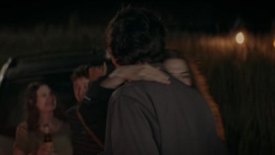 ♪ I remember holding tight - Girl in the Basement