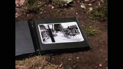 I remember later
seeing the completed scene - Pennywise: The Story of IT