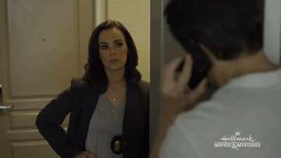 - I remember that look. What's wrong?
- The Wolfman escaped. - Mystery 101: Killer Timing