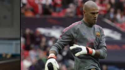 I remember the room
was very dark, and he said, - Take the Ball, Pass the Ball