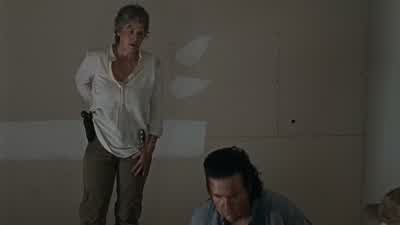 Rosita, gonna need your gun. - The Walking Dead