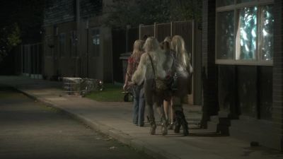 ♪ Round up
the friends you got ♪ - Shameless