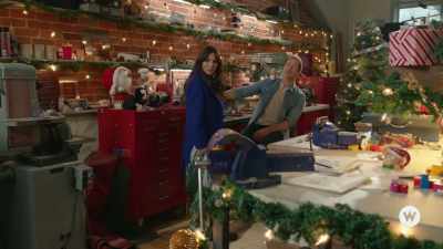 I run the annual toy drive
jamboree, - Christmas CEO