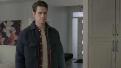 I was running away from
myself, from things - Meeting Mr. Christmas