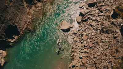 Rusty mostly catches fine gold with his dredge, - Gold Rush: Parker's Trail