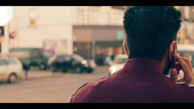 I said, get in there.
Are you following me? - Informer