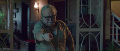 I said turn it off!
- Why turn it off? - 102 Not Out