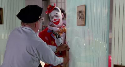 I said we're closed Bozo I wouldn't - Quick Change