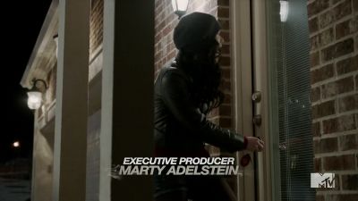 [Sally Seltmann's
Dream About Changing] - Teen Wolf