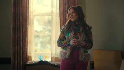 I saw her and
bought a shirt a day - Totally Completely Fine