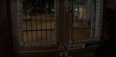 I saw her. I saw her. - The Great Bank Robbery