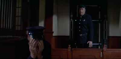 I saw her. - The Great Bank Robbery