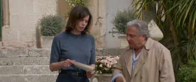 - I saw.
- She's my great-grandmother, - Cocorico