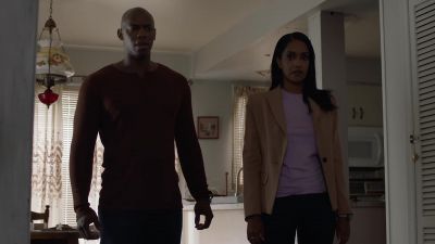 I saw some kids running
into the woods. - Supergirl