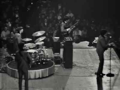 ♪ I saw Uncle John
with bald-headed Sally ♪ - Beatles '64