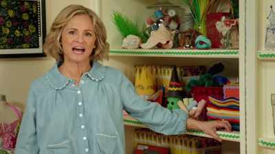 I say regardless
of how you look, - At Home with Amy Sedaris