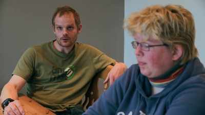 I say the 'old' Amanda,
it's not the right word to use, - Louis Theroux: Life on the Edge