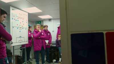 I say, "Yeah, go inside, close to Sergio,
there and there." Nobody was there. - All or Nothing: Manchester City