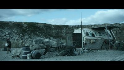[Scotty]
When it dark, - The Expanse